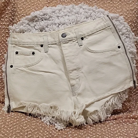 Carmar White Denim Shorts - Picture 1 of 11